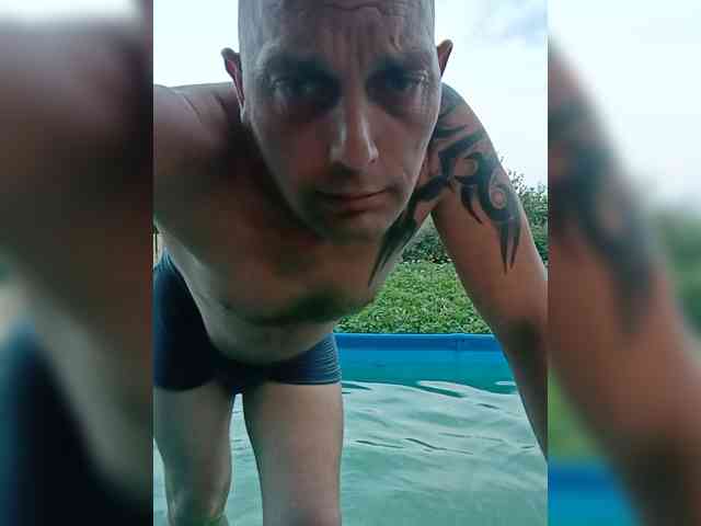Roman-2211 Sex Cam Show