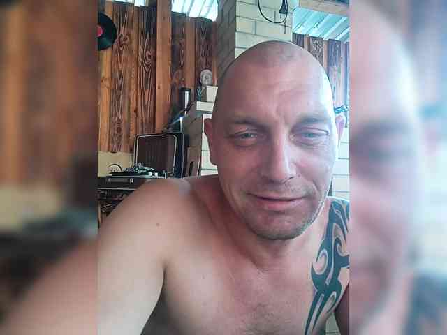 Roman-2211 Sex Cam Show