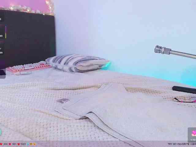 meegan-foxy webcam
