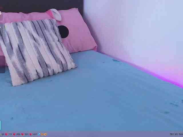 meegan-foxy webcam