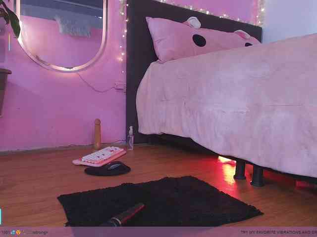 meegan-foxy webcam