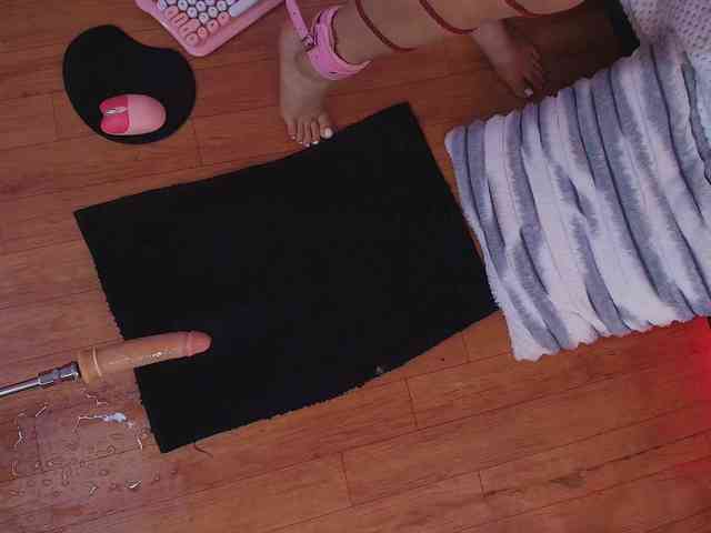 meegan-foxy webcam