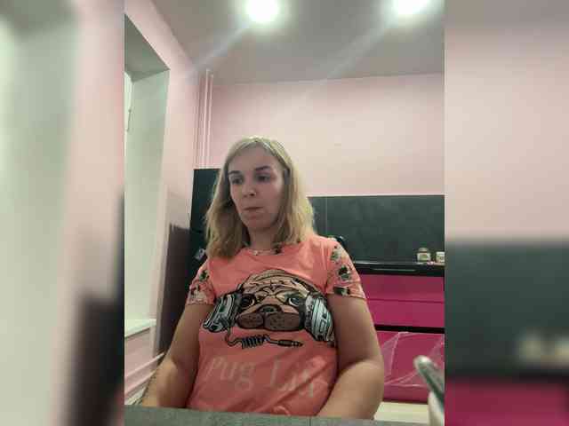 Foxy27 bongacams
