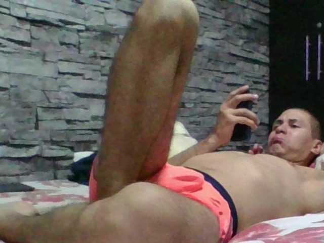 Sexylatin64