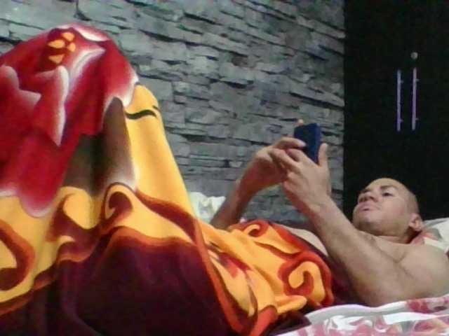 Sexylatin64