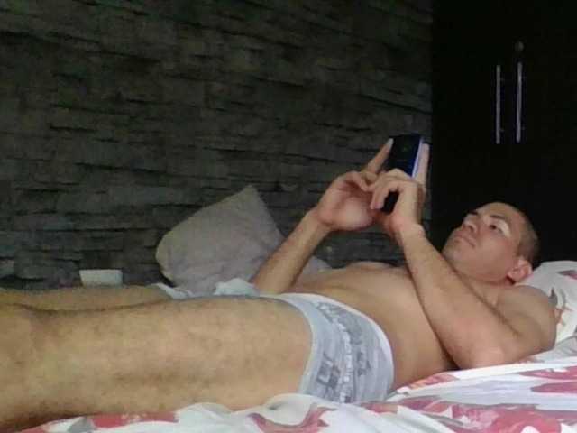 Sexylatin64