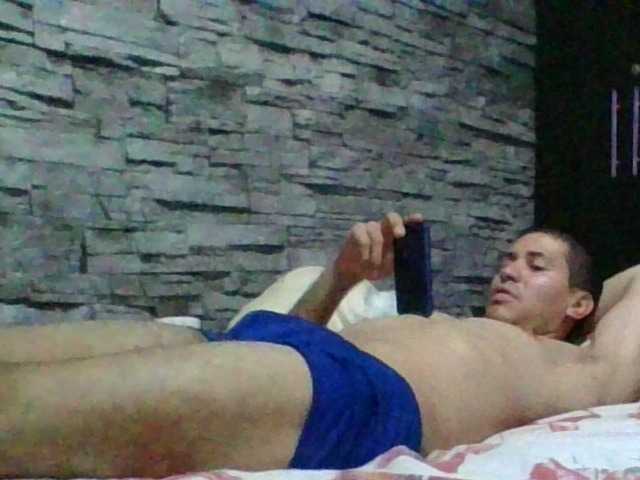 Sexylatin64