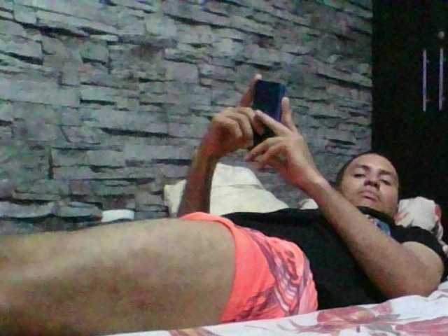 Sexylatin64