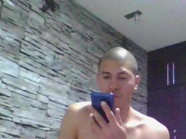 Sexylatin64