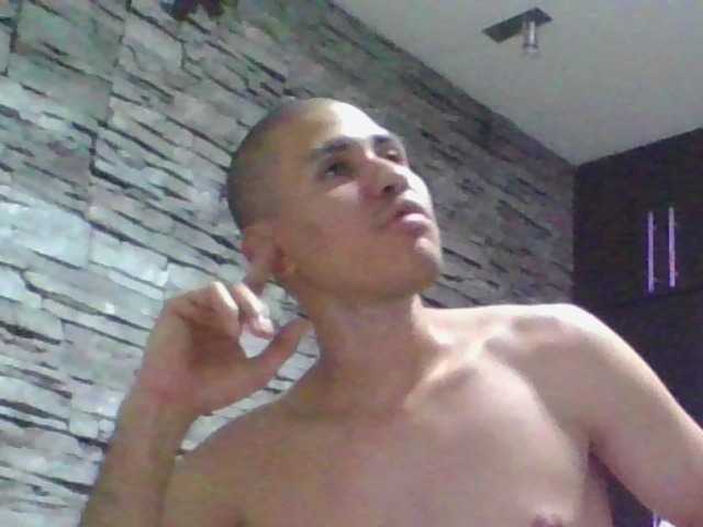 Sexylatin64