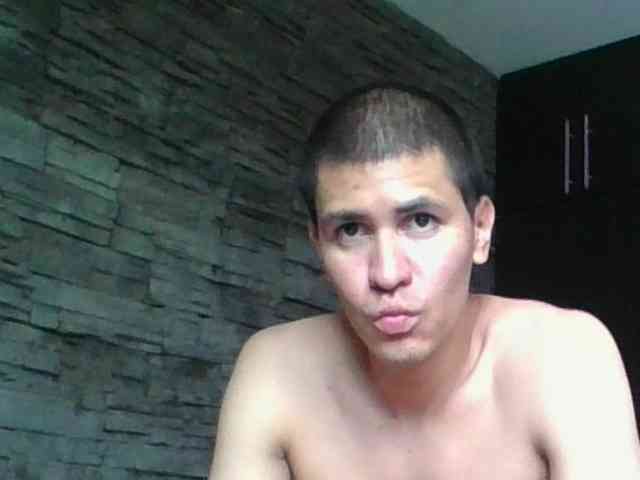 Sexylatin64