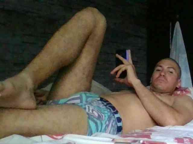 Sexylatin64