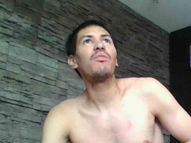 Sexylatin64