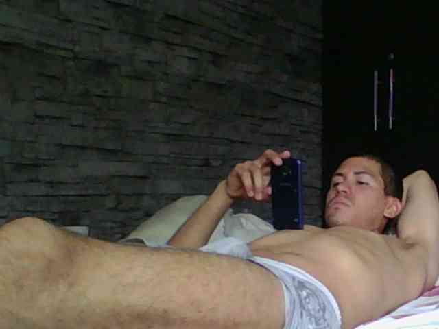 Sexylatin64
