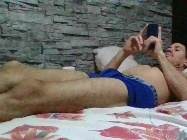 Sexylatin64