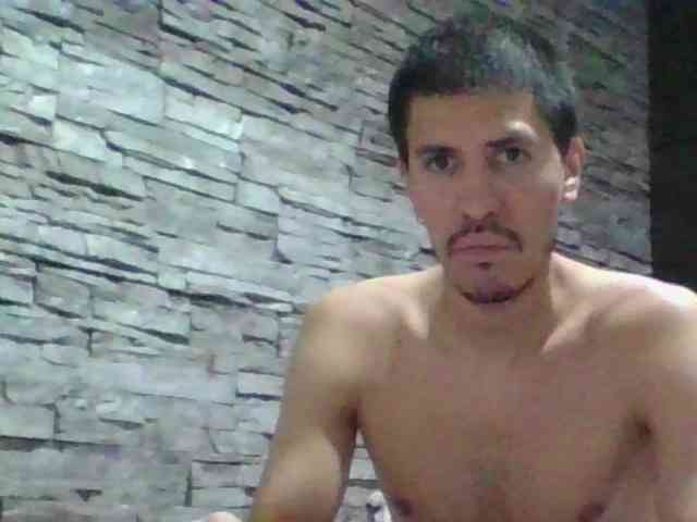 Sexylatin64
