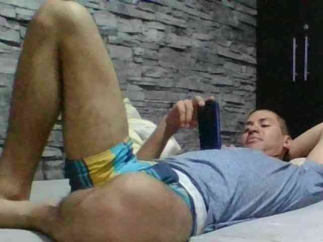 Sexylatin64