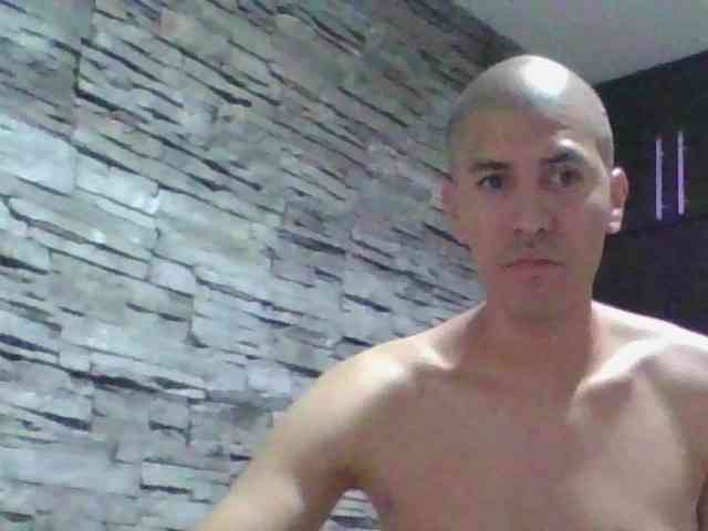 Sexylatin64