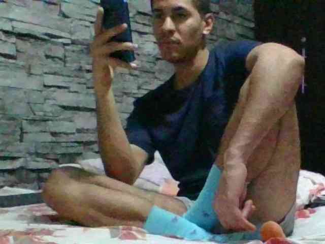 Sexylatin64