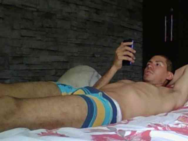 Sexylatin64