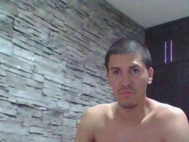 Sexylatin64