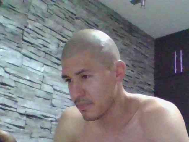 Sexylatin64