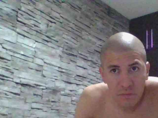 Sexylatin64