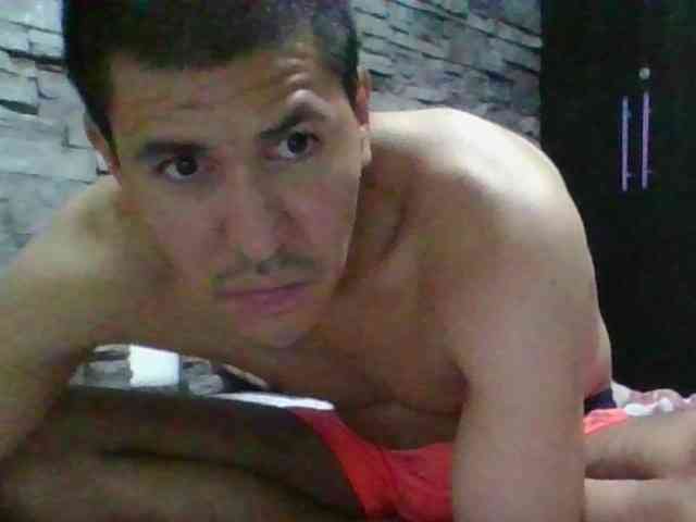 Sexylatin64