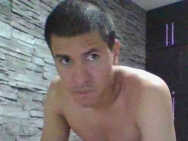 Sexylatin64