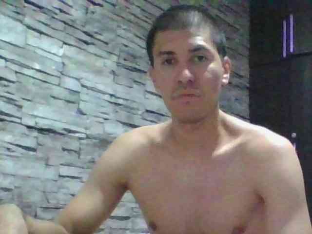 Sexylatin64
