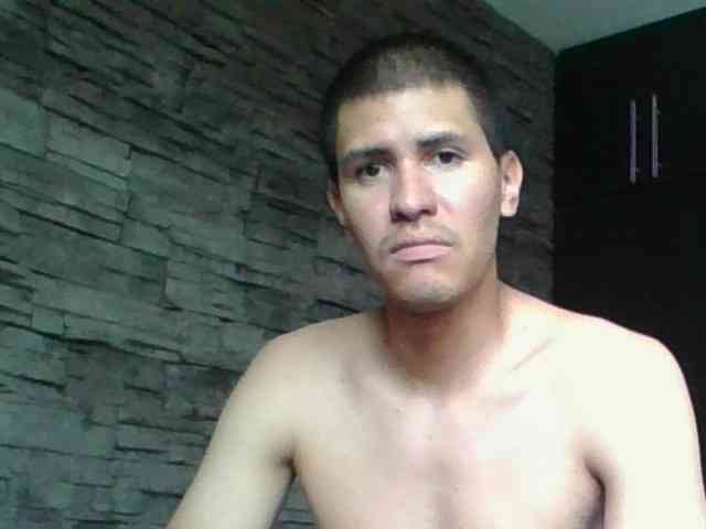 Sexylatin64