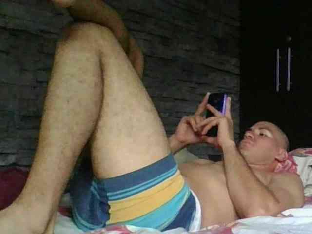 Sexylatin64