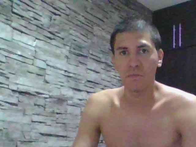 Sexylatin64