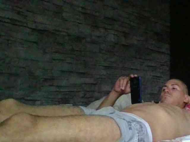 Sexylatin64