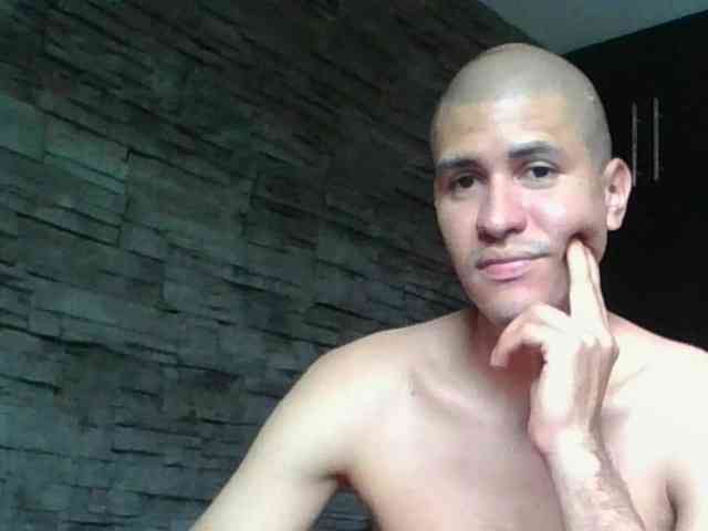 Sexylatin64