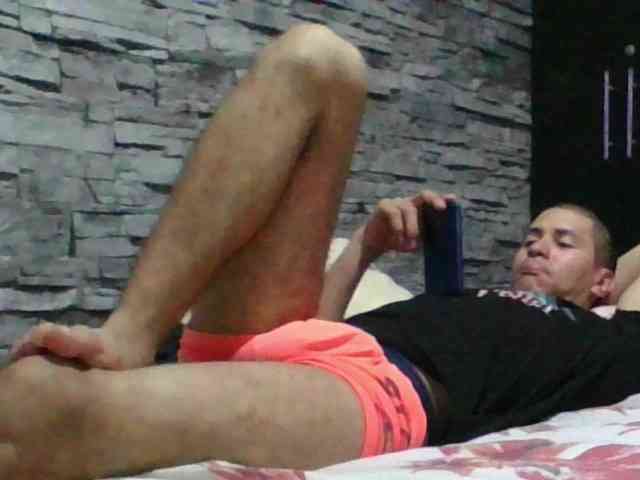 Sexylatin64