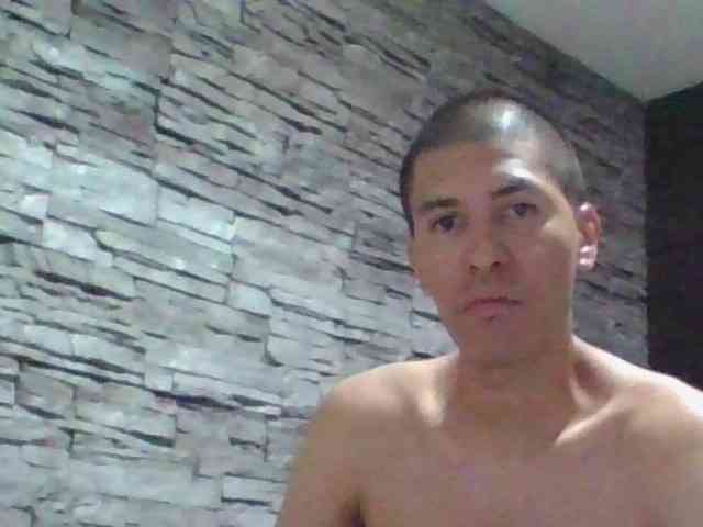Sexylatin64