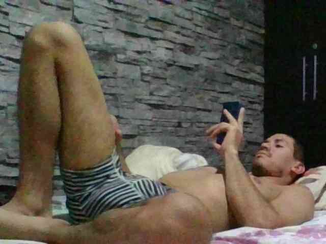 Sexylatin64