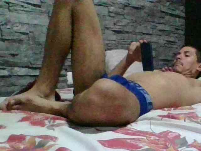 Sexylatin64