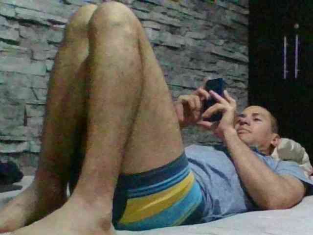 Sexylatin64