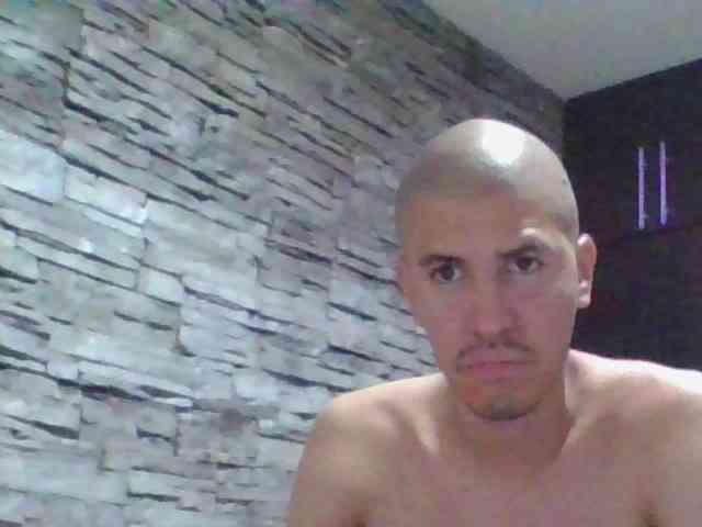 Sexylatin64