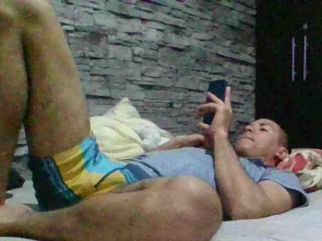 Sexylatin64