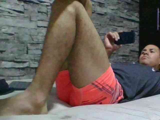 Sexylatin64