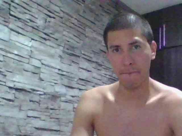 Sexylatin64