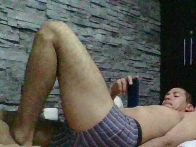 Sexylatin64