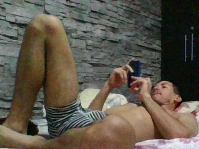 Sexylatin64