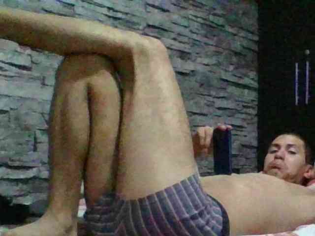 Sexylatin64