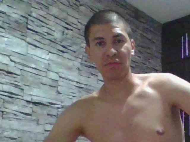 Sexylatin64