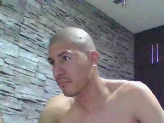 Sexylatin64's cam show statistics and live stream