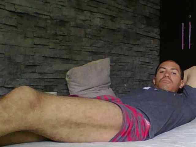 Sexylatin64